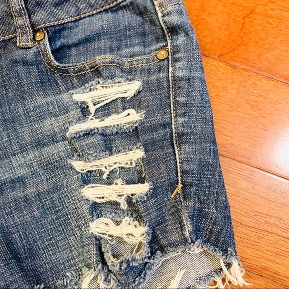 DYNAMITE•denim jean shorts - Very good condition - Picture 3 of 5